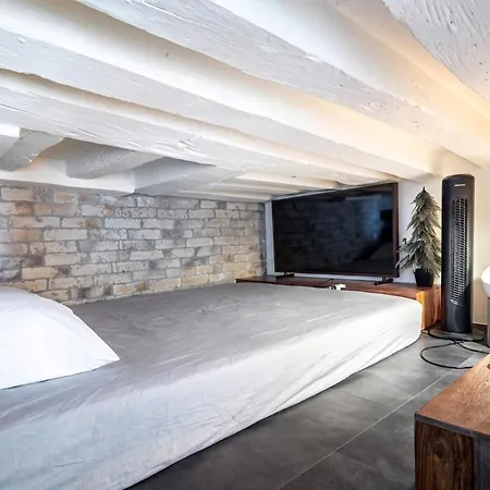 Guestready - Artisan Style In Paris' Heart Paris